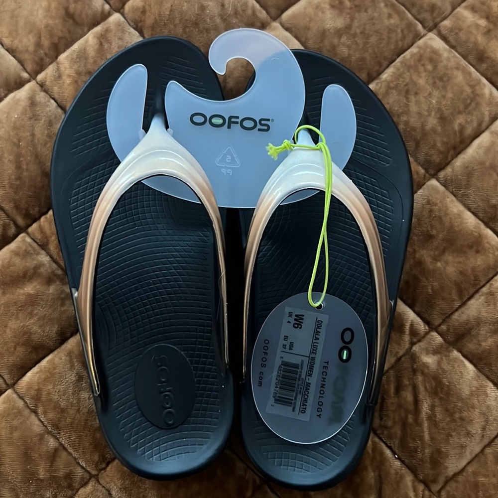 OOFOS - WOMEN'S OOLALA LUXE SANDAL - MACCHIATO